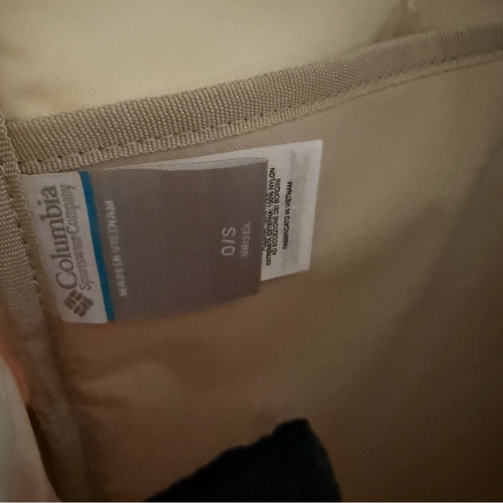 Columbia Fleece Cream and Black Backpack - Picture 13 of 15